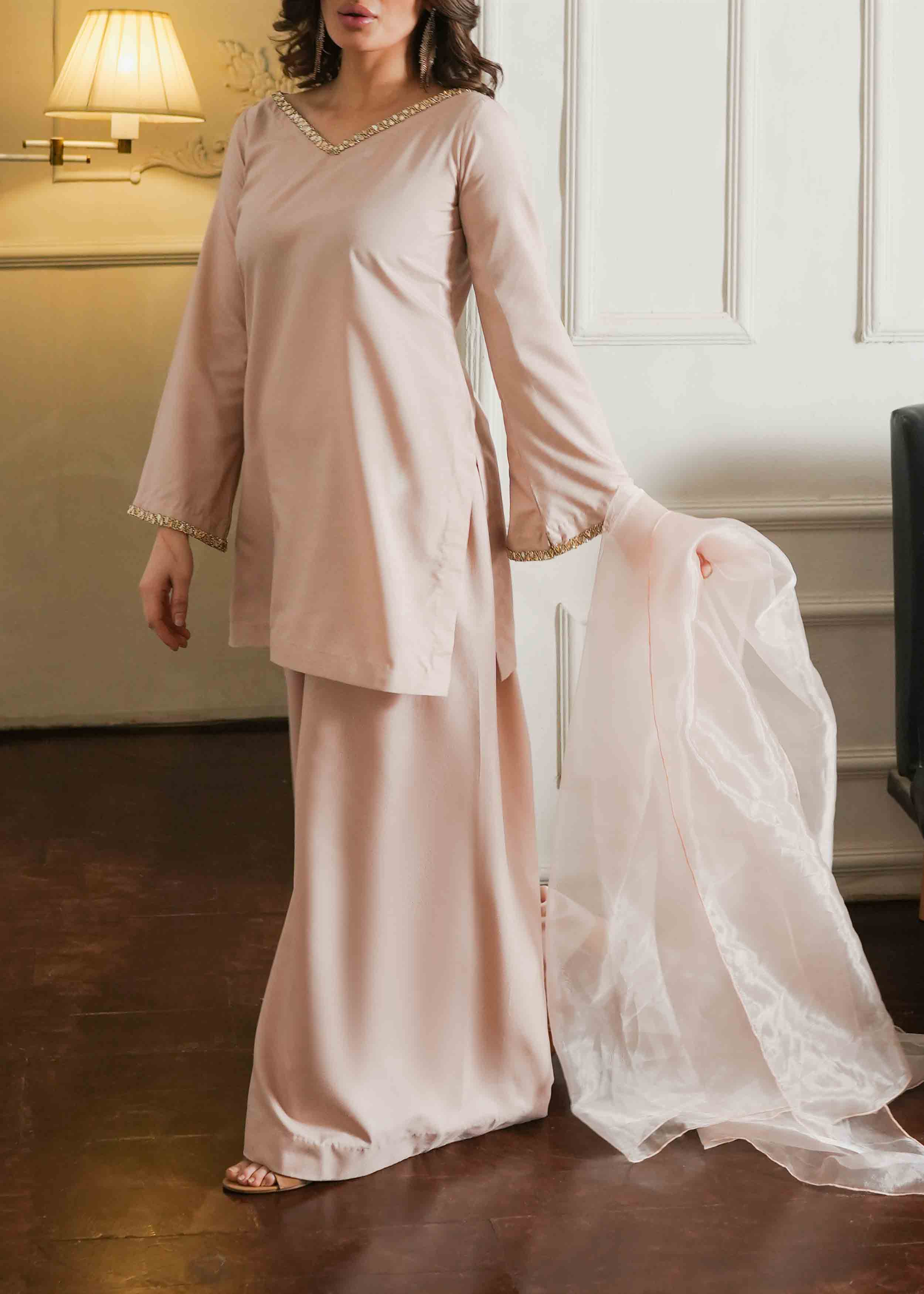Alana Pink - Image 3