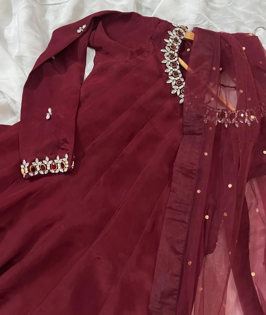 NAIRA - Image 3
